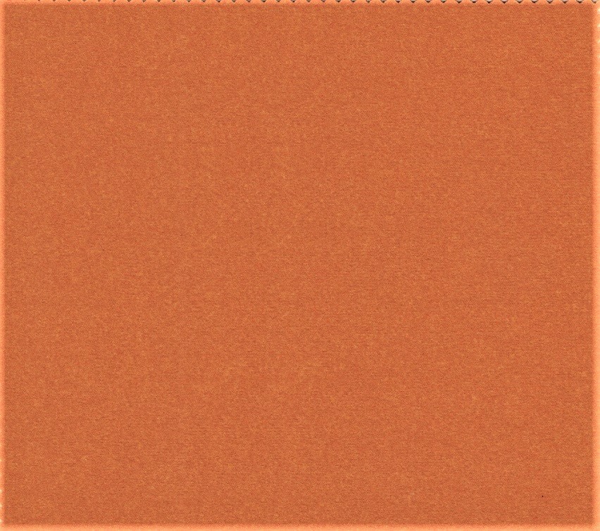 700