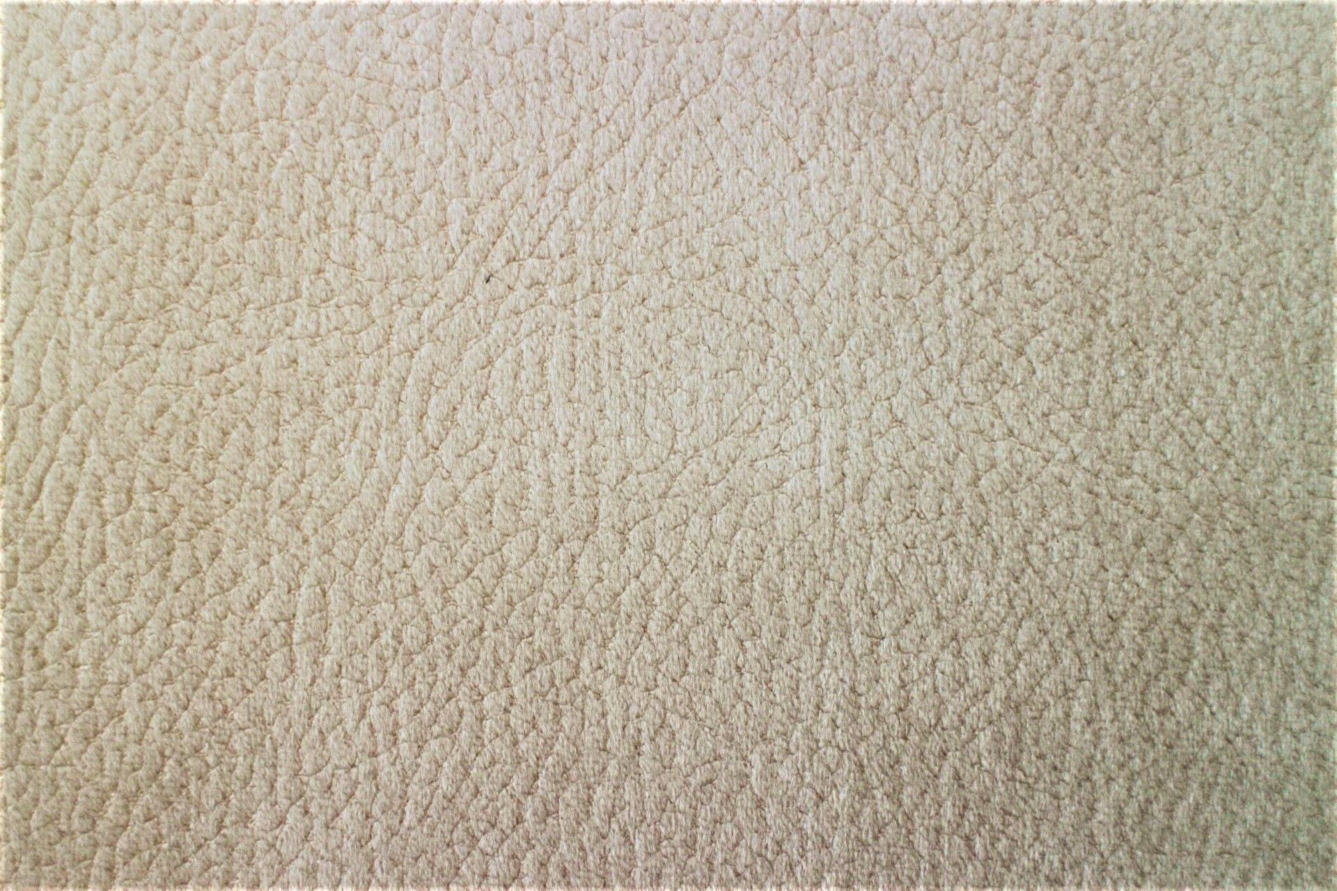 910